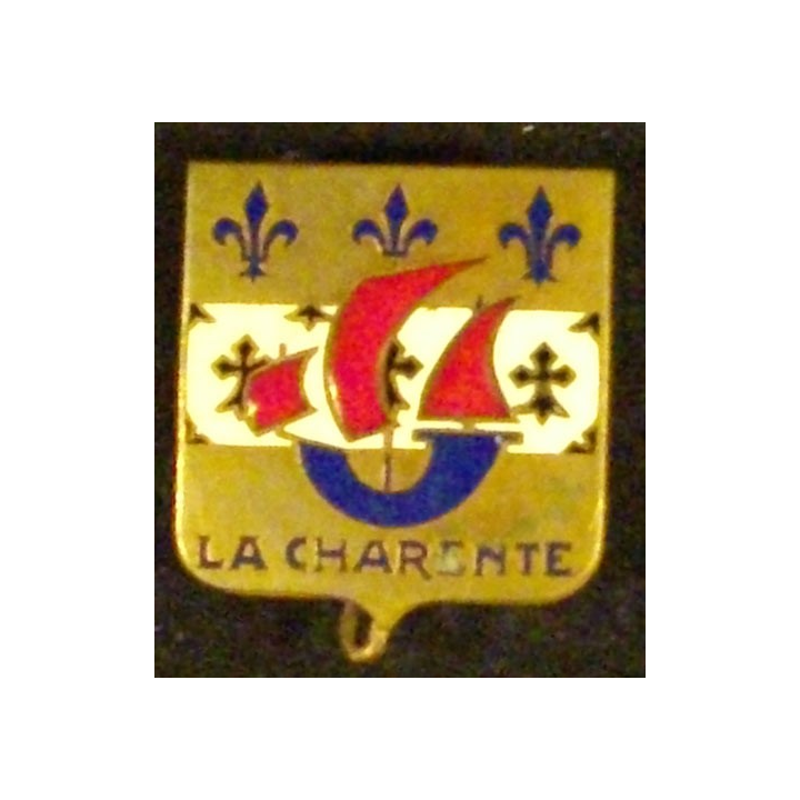 LA CHARENTE : insigne du pétrolier ravitailleur La Charente en Indochine 