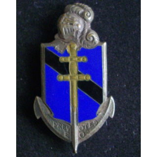 GENDARMERIE : insigne métallique de la prévôté en Extrême-0rient en émail de fabrication Drago Paris 