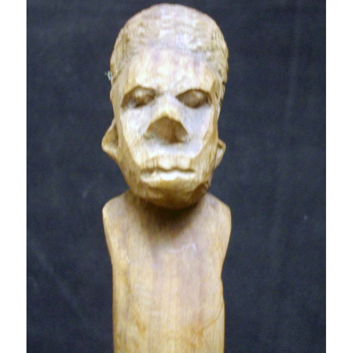 Magnifique support en bois sculpté de plateau de 33 cm de hauteur lorsqu'il est ouvert