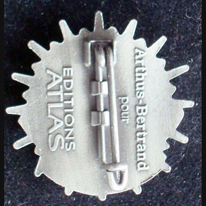 Insigne Original 2e Régiment De Cuirassiers – Cavalerie Française, Variante G2861, Très Bon état