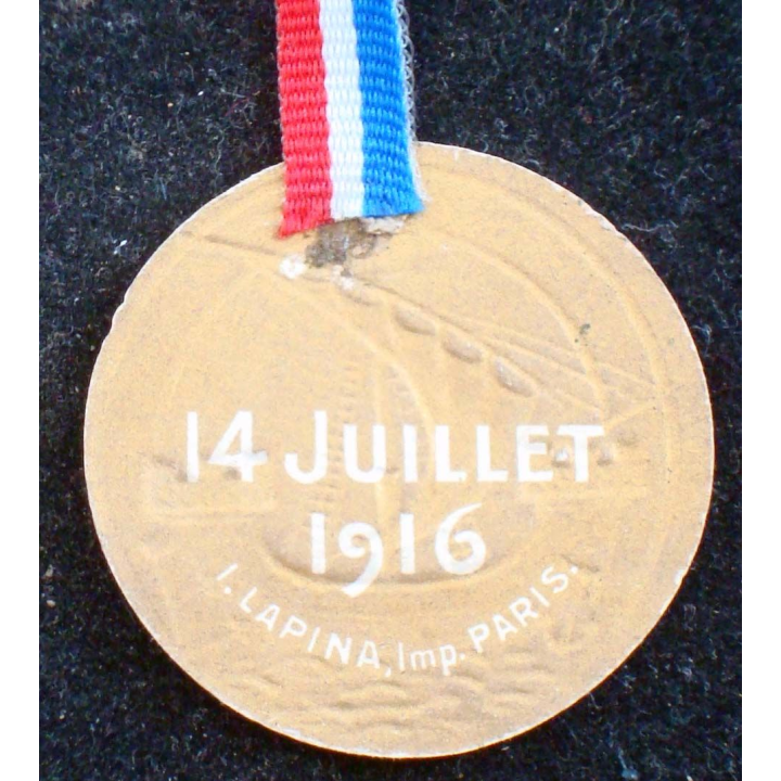 Insigne cartonné de la journée de Paris 14 juillet 1917