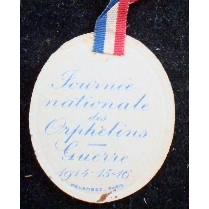 Insigne cartonné de la journée nationale des orphelins de la guerre 1914 - 15 - 16