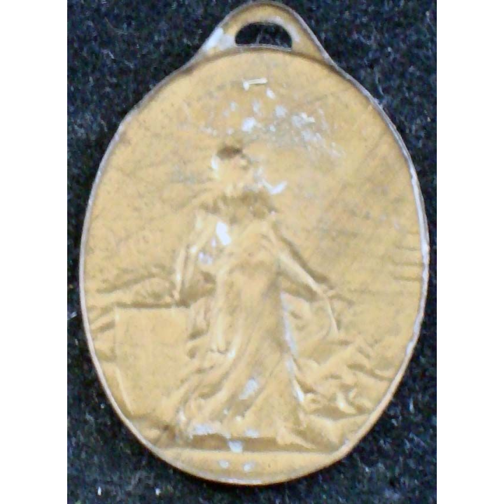 JOURNEE 1914 - 1918  :  médaille en métal embouti doré de la journée serbé