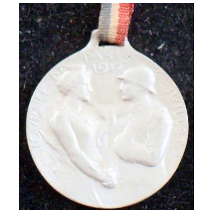 Médaille en métal embouti argenté de la journée de Paris juillet 1917