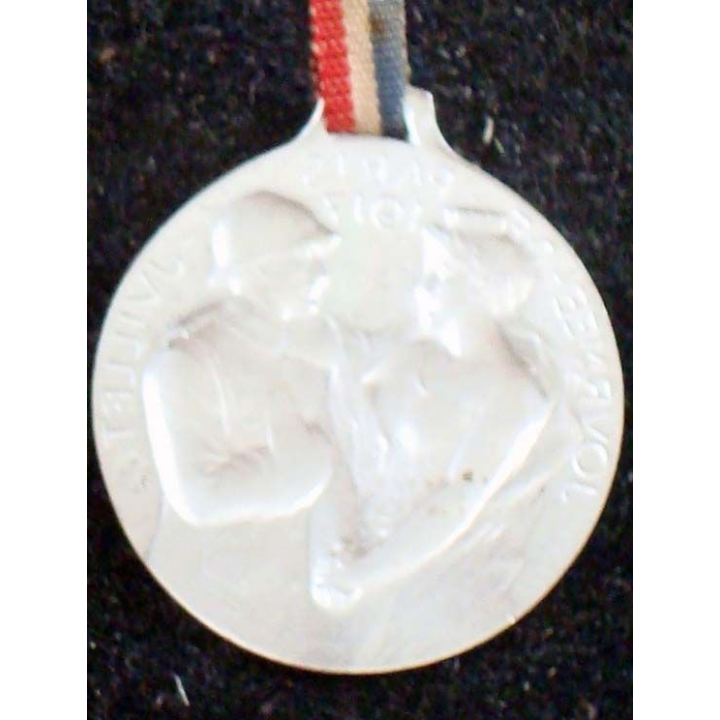 Médaille en métal embouti argenté de la journée de Paris juillet 1917