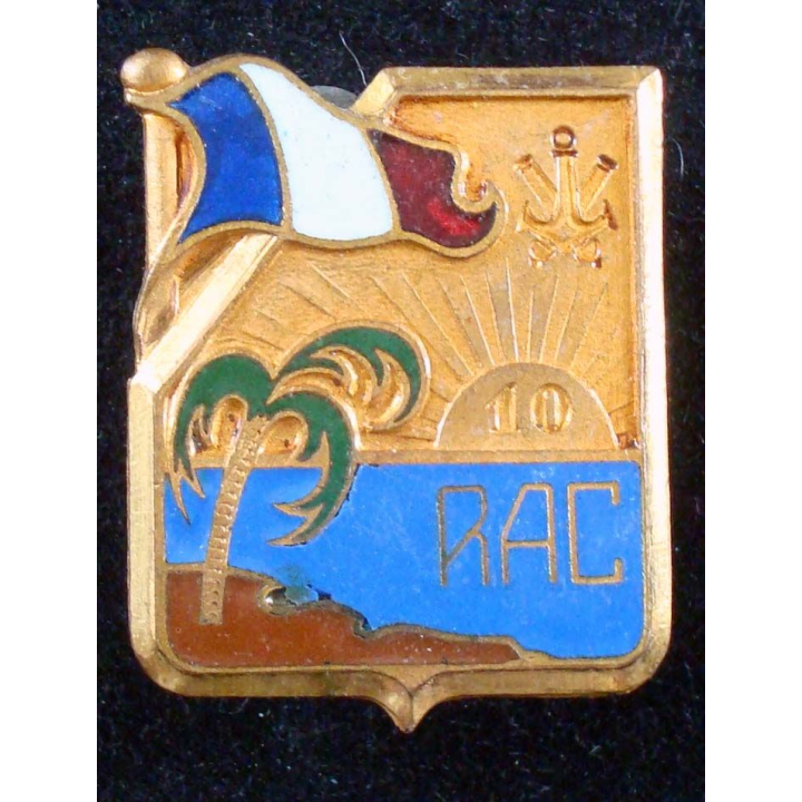 10° régiment d'artillerie coloniale de fabrication Drago Paris Nice en émail avec un infime éclat