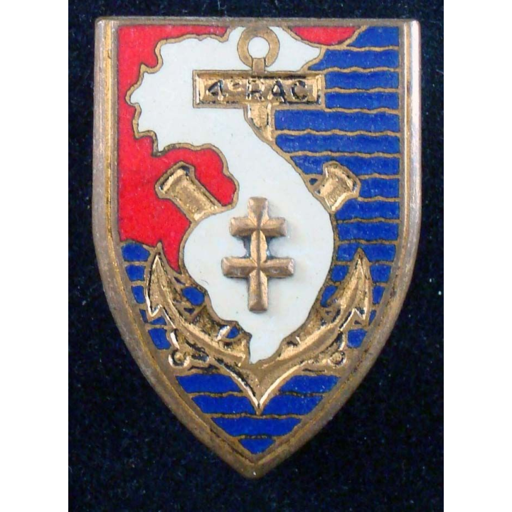 4° régiment d'artillerie coloniale de fabrication Drago Romainville en émail épingle coupée