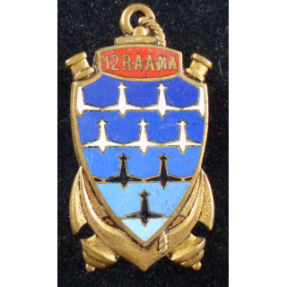 12° régiment d'artillerie antiaérienne de marine de fabrication Drago H. 708 en émail