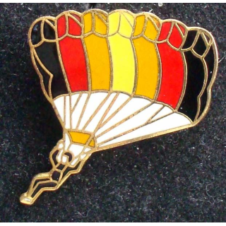 Pin's parachute : pin's représentant une aile de parachute