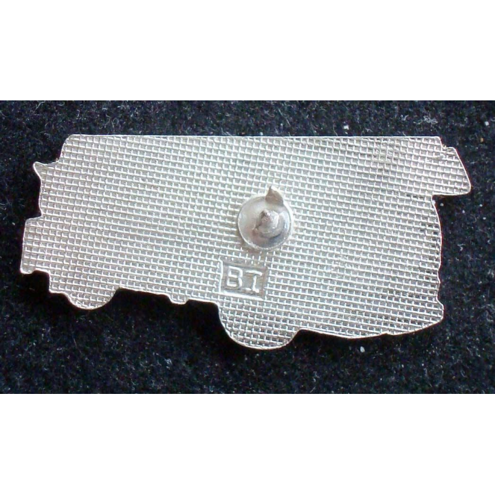 Pin's pompier : pin's représentant un camion de pompier grande échelle