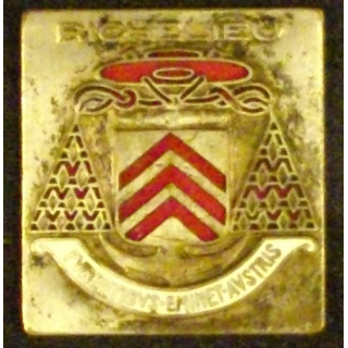 MARINE bâtiment de ligne Richelieu  Arthus Bertrand insigne métallique