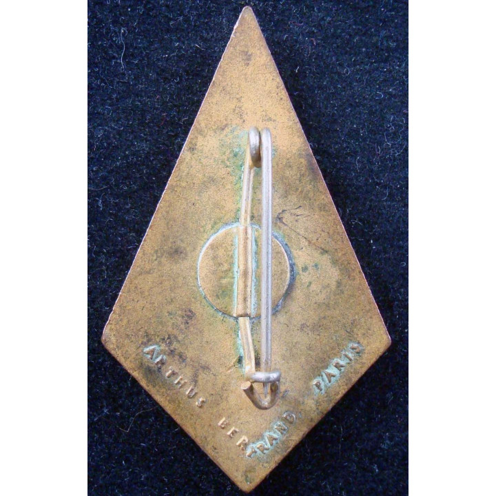 Détachement des commis ouvriers d'administration Arthus Bertrand paris coque violette