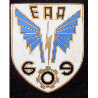 EAA 609 de fabrication Drago Romainville sans attache et en émail