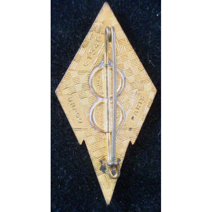 125° CT de fabrication Drago G. 1546 avec un éclat d'émail