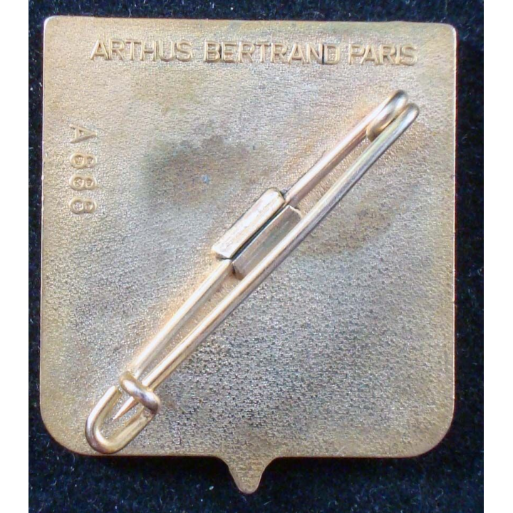 BA 132 de fabrication Arthus Bertrand A. 888