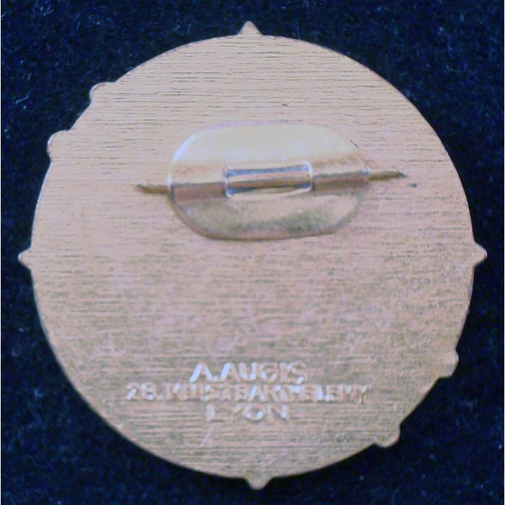 BA 185 de fabrication Augis en émail avec épingle coupée au niveau du boléro