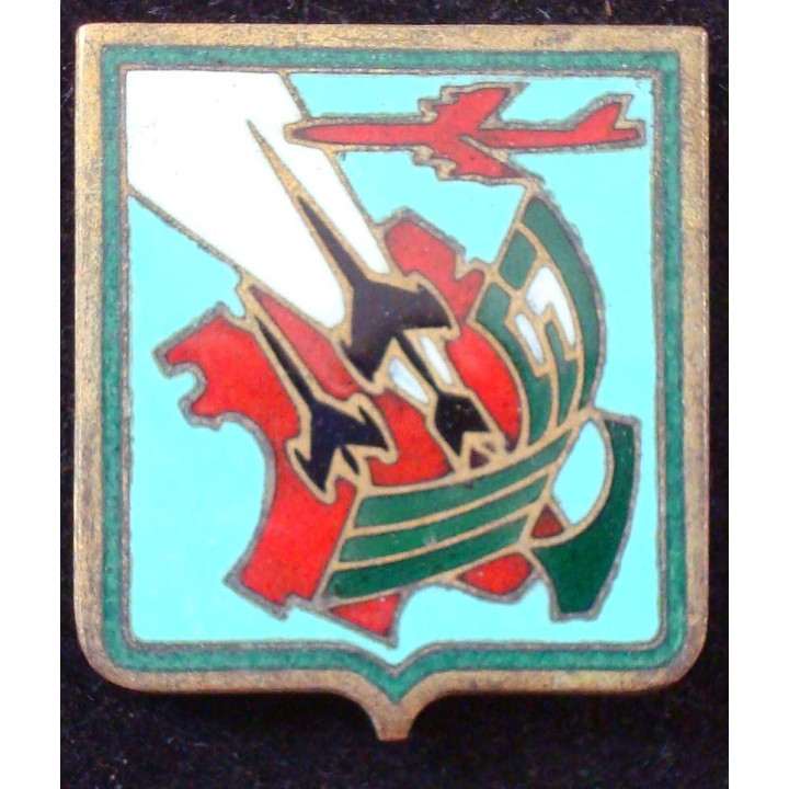 CICOA 910 de fabrication Drago G. 677 en émail épingle coupée de part et d'autre des boléros