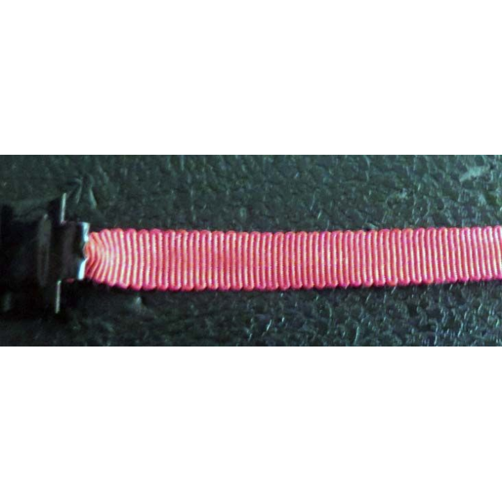FRANCE  : Ce ruban de boutonnière de veste de l'ordre de la Légion d'Honneur