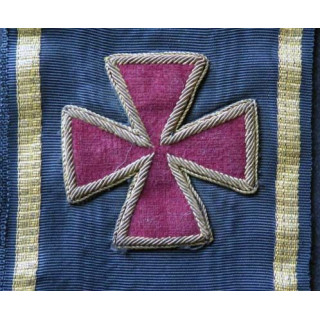 INCONNU : Cette écharpe de Grand Officier est de couleur noire à liserets or