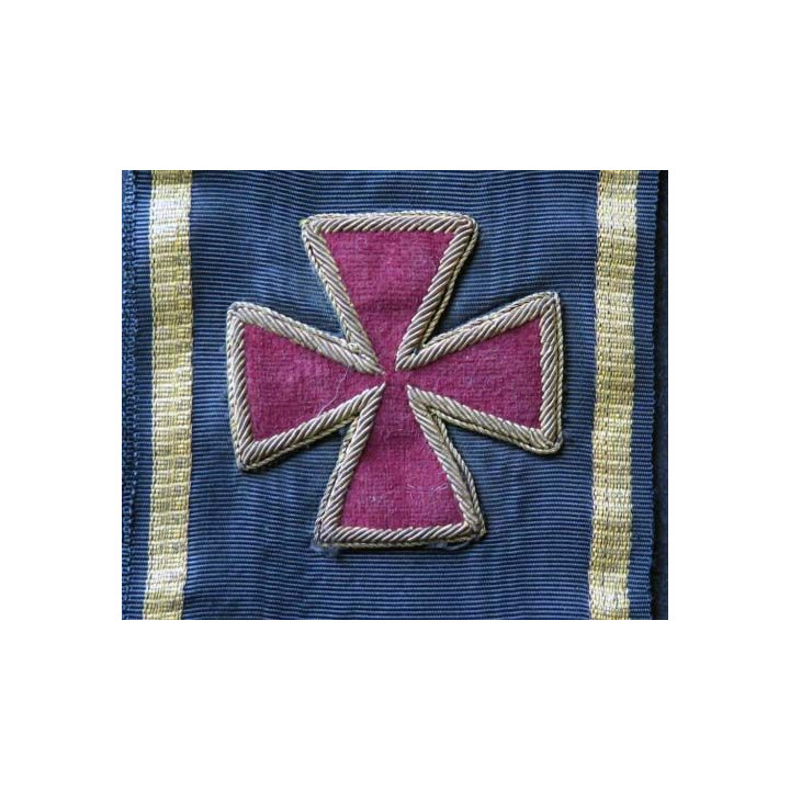 INCONNU : Cette écharpe de Grand Officier est de couleur noire à liserets or