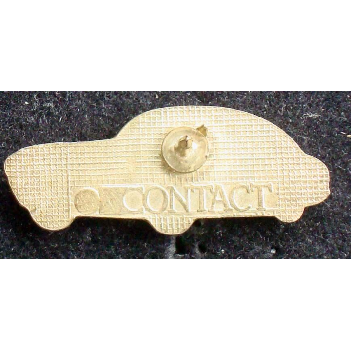 Pin's automobile : pin's vieille voiture
