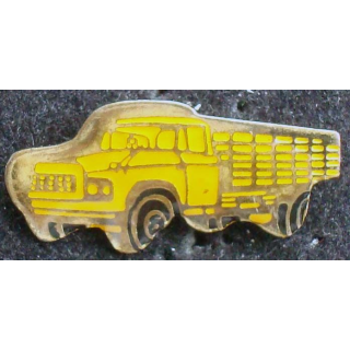 Pin's automobile : pin's représentant un vieux camion