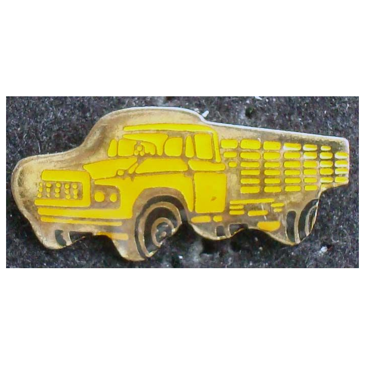 Pin's automobile : pin's représentant un vieux camion