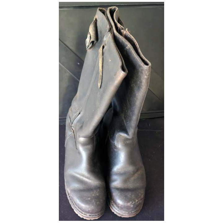 POMPIERS : paire de bottes de pompiers en cuir de taille 42