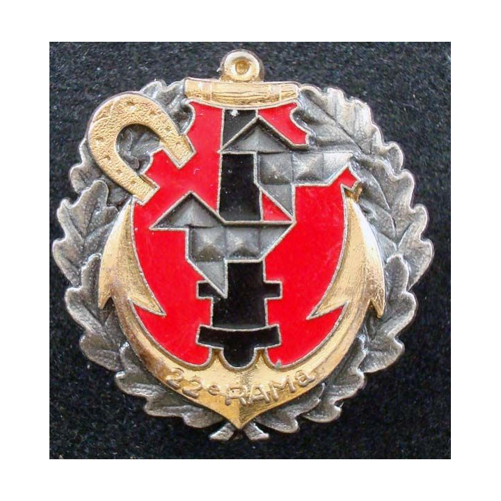 22° RAMA : insigne métallique du 22° régiment d'artillerie de marine de fabrication Delsart