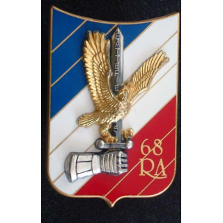 68° RA : insigne métallique de la 5° batterie du 68° régiment d'artillerie de fabrication Drago