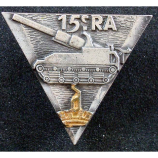 15° RA : insigne métallique du 15° régiment d'artillerie de fabrication Aremail G. 1879