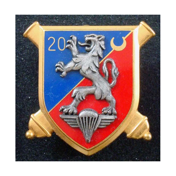20° RA : insigne métallique du 20° régiment d'artillerie de fabrication Fraisse G. 1999