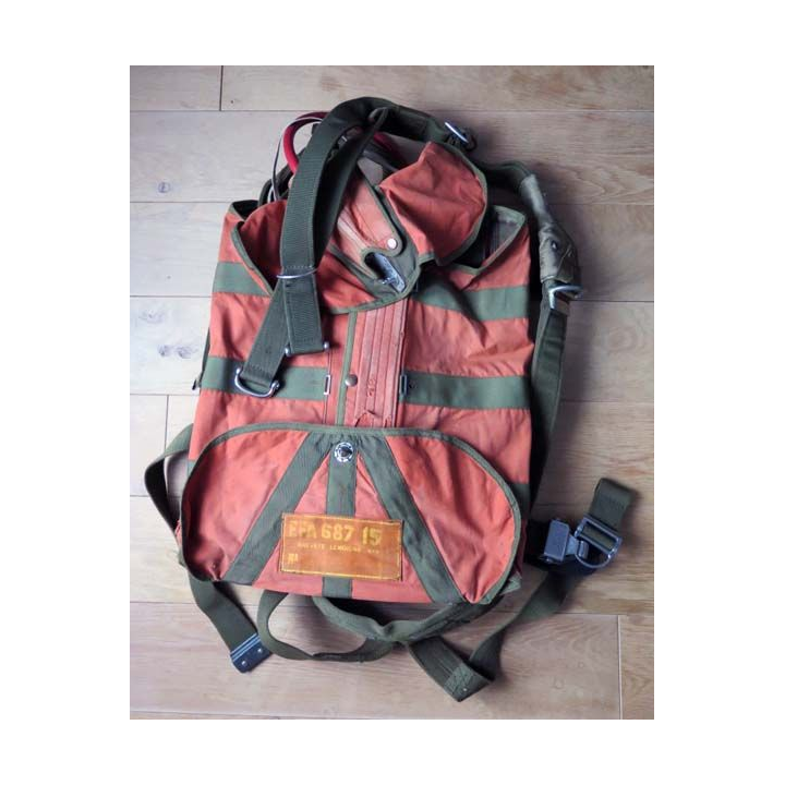 MILITARIA : sac de parachute de chuteur modèle réglementaire français