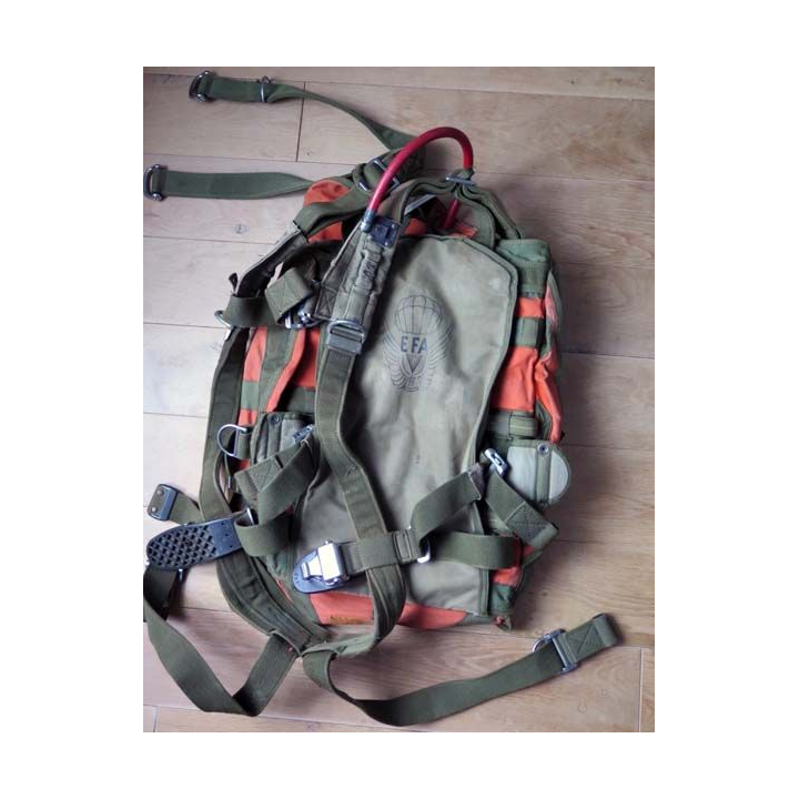 MILITARIA : sac de parachute de chuteur modèle réglementaire français