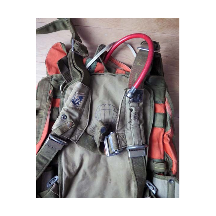 MILITARIA : sac de parachute de chuteur modèle réglementaire français