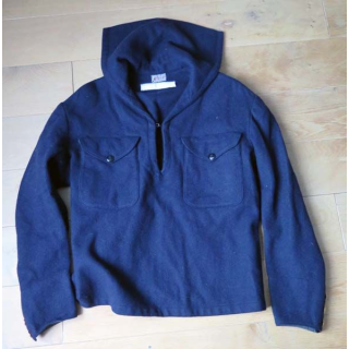 MILITARIA : tenue de marin suédois du début des années 1970 comprenant veste, pantalon et bachi