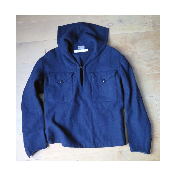 MILITARIA : tenue de marin suédois du début des années 1970 comprenant veste, pantalon et bachi