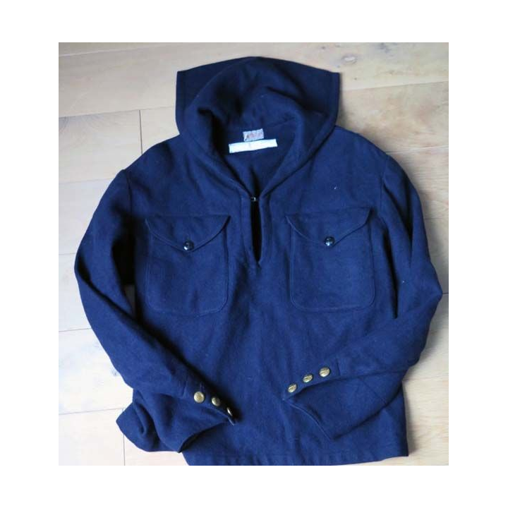 MILITARIA : tenue de marin suédois du début des années 1970 comprenant veste, pantalon et bachi