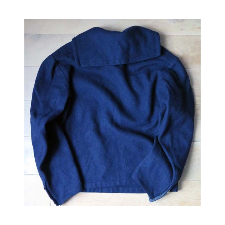 MILITARIA : tenue de marin suédois du début des années 1970 comprenant veste, pantalon et bachi