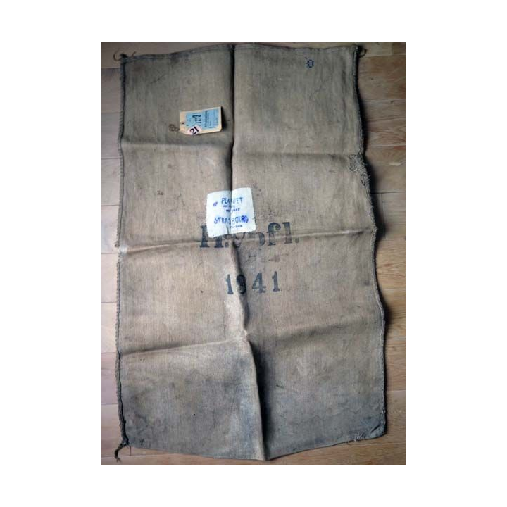 MILITARIA : Sac à vivres allemand de Monsieur Plaquet à Strasbourg de 1,20 m par 0,70 m