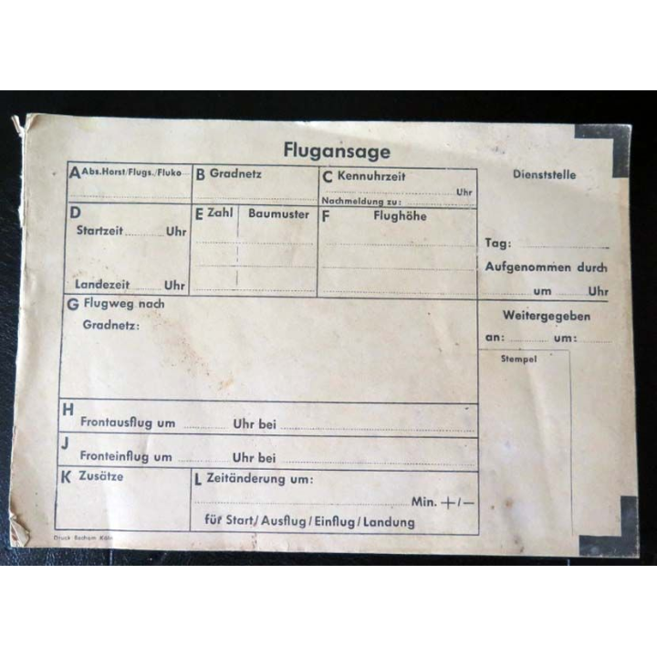 MILITARIA : carnet d'une quarantaine de feuillets d'annonces de vol allemand 2° guerre mondiale