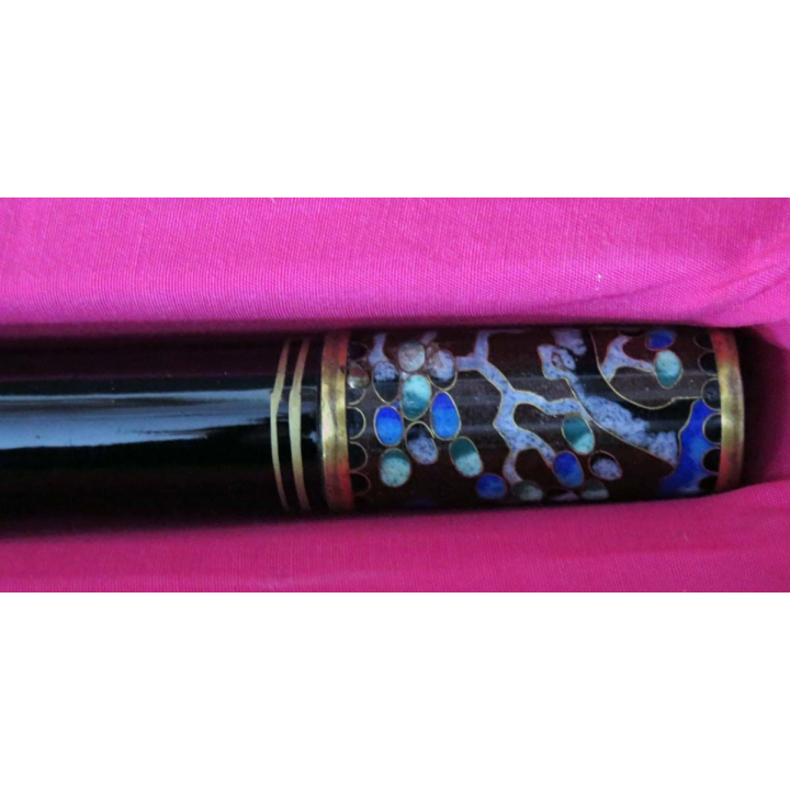 ANTIQUITES : canne chinoise émaillée de 90 cm dans son coffret