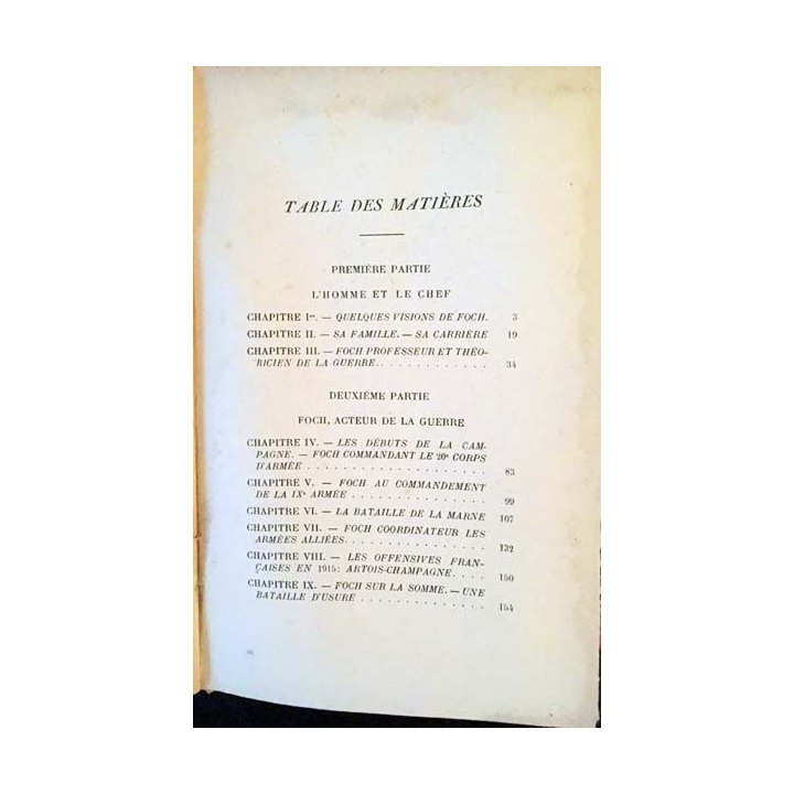 1. Foch le vainqueur de la guerre de Raymond Recouly aux éditions Hachette et Cie