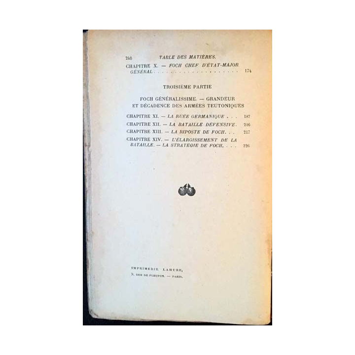 1. Foch le vainqueur de la guerre de Raymond Recouly aux éditions Hachette et Cie