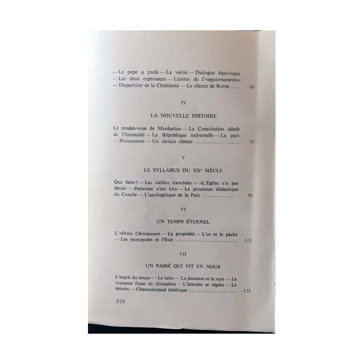 1. Le poids des Clefs de Saint Pierre de Jacques Ploncard d'Assac aux éditions la librairie française