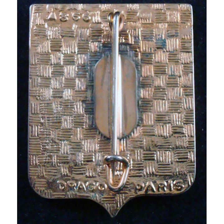 BA 273 : insigne métallique de la base éreinne 273 de Romorantin de fabrication Drago A. 866
