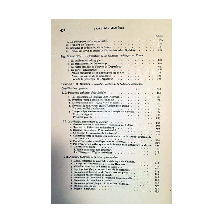 1. Le Catholicisme ses pédagogues sa pédagogie de Fr. De Hovre aux éditions librairie Albert Dewit 1930