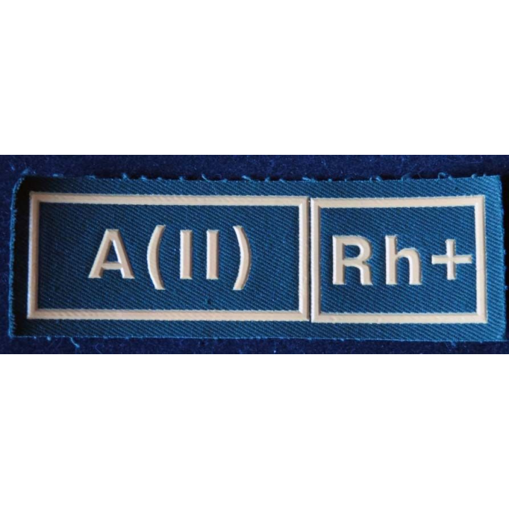 RUSSIE : insigne tissu de plaque de groupe sanguin russe de dimension 11 x 4 cm
