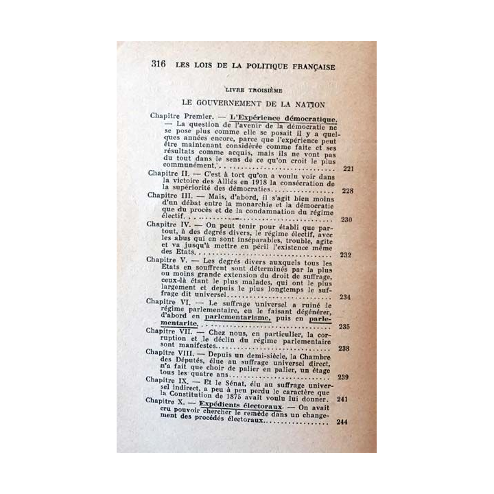 1. Les lois de la politique française de Charles Benoist aux éditions Arthème Fayard 1928