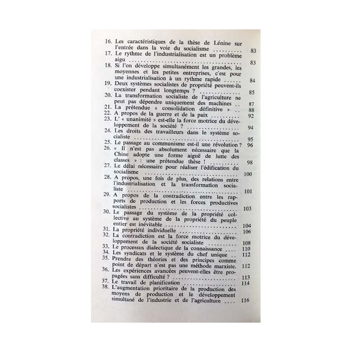 1. Mao Tsé-toung et la construction du socialisme de Hu Chi-hsi aux éditions du Seuil
